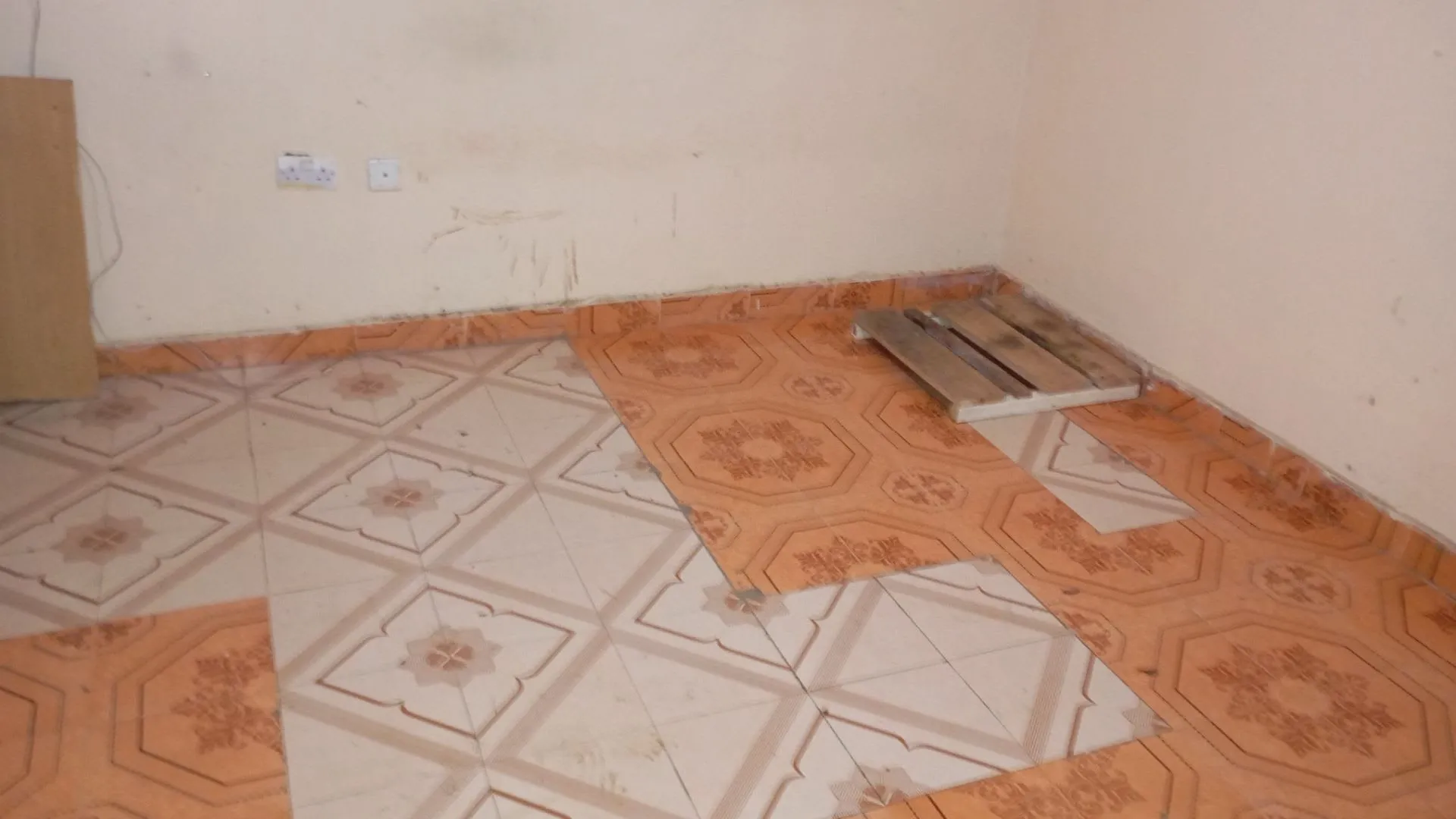 SINGLES - single room