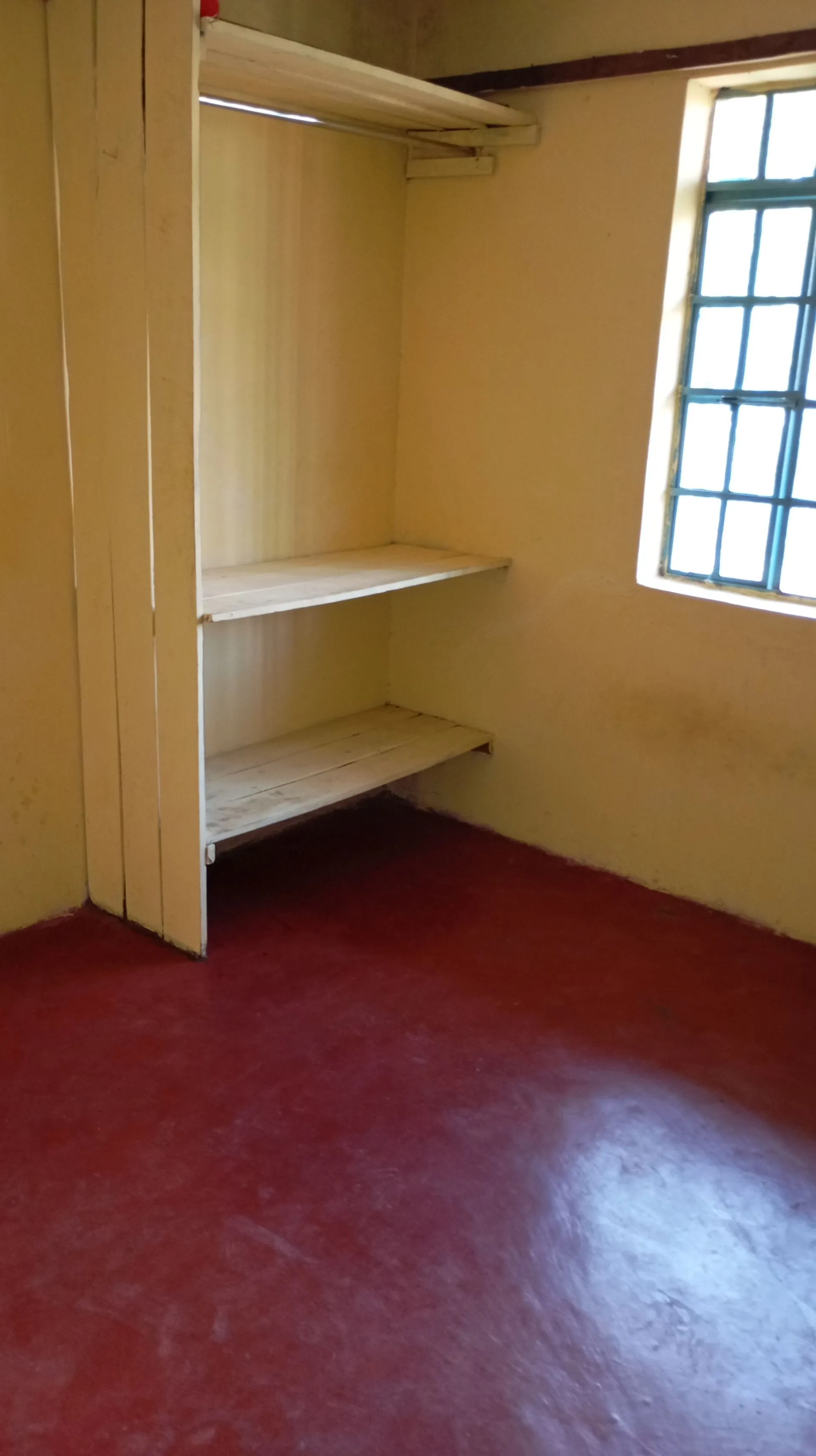 SINGLES - single room