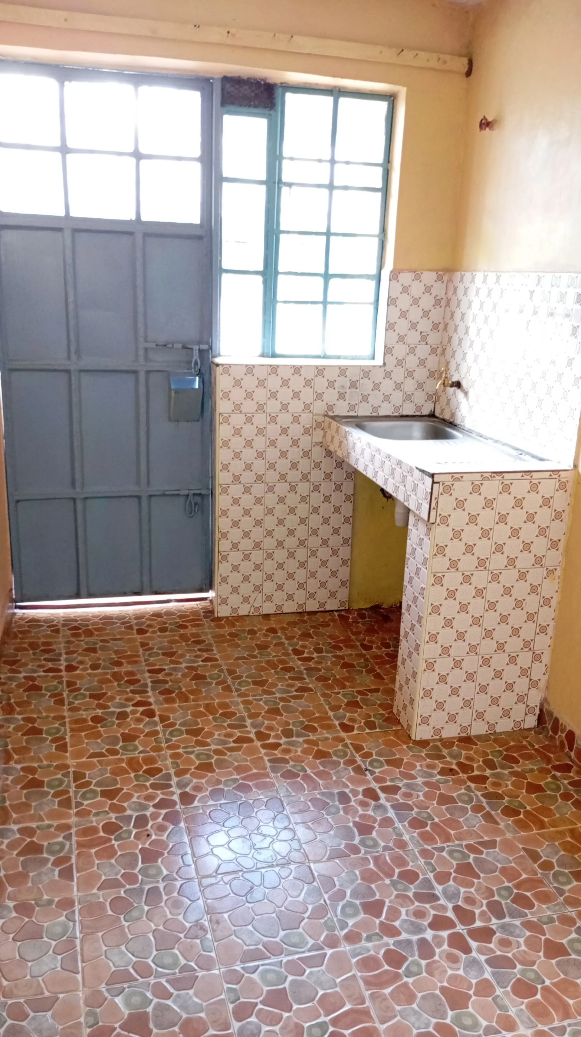 SINGLES - single room